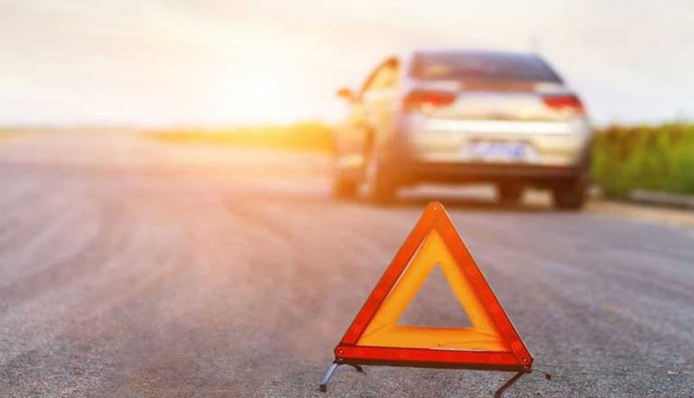 What To Do When Your Car Breaks Down On The Road in UAE What To Do When Your Car Breaks Down On The Road in UAE