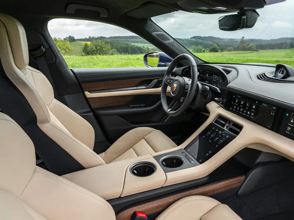 Porsche Taycan 2025 Base