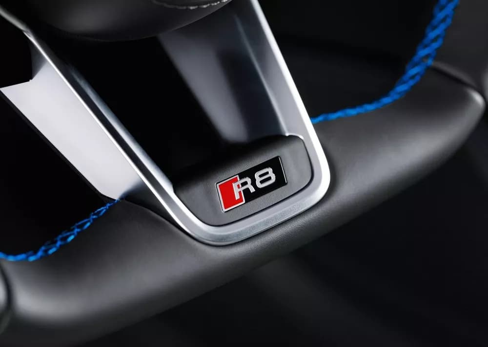 R8 Coupe