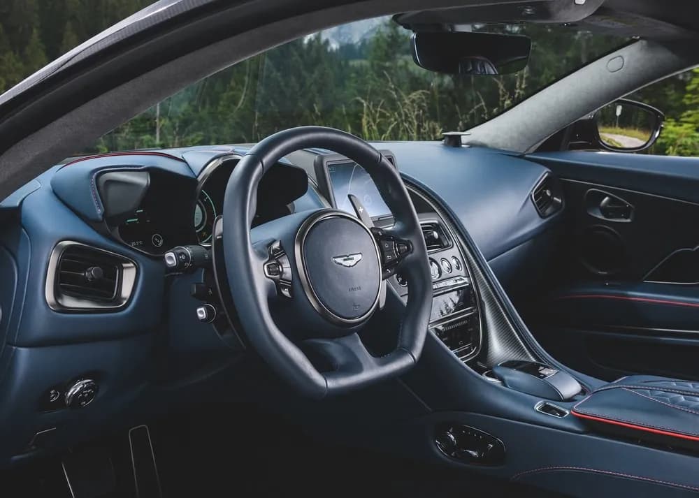 DBS Superleggera