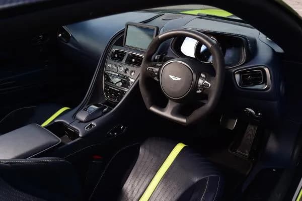 DB11 AMR
