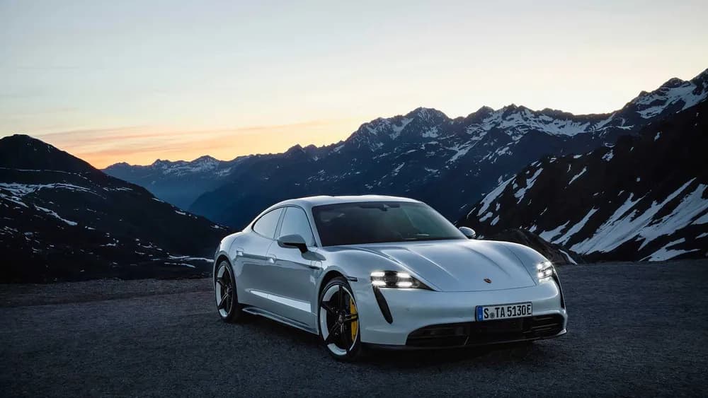 Porsche Taycan 2023 Base