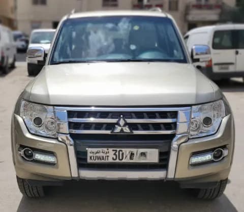 Used Mitsubishi Pajero 3.5L 5 Door 2015 Used Mitsubishi Pajero 3.5L 5 Door 2015 for sale