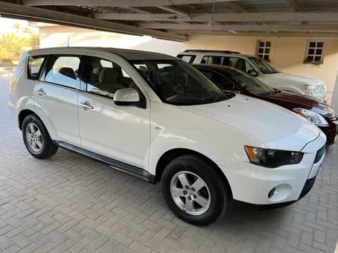 ميتسوبيشي أوت لاندر 2013 مستعملة ميتسوبيشي أوت لاندر 2013 مستعملة used_cars.forSale
