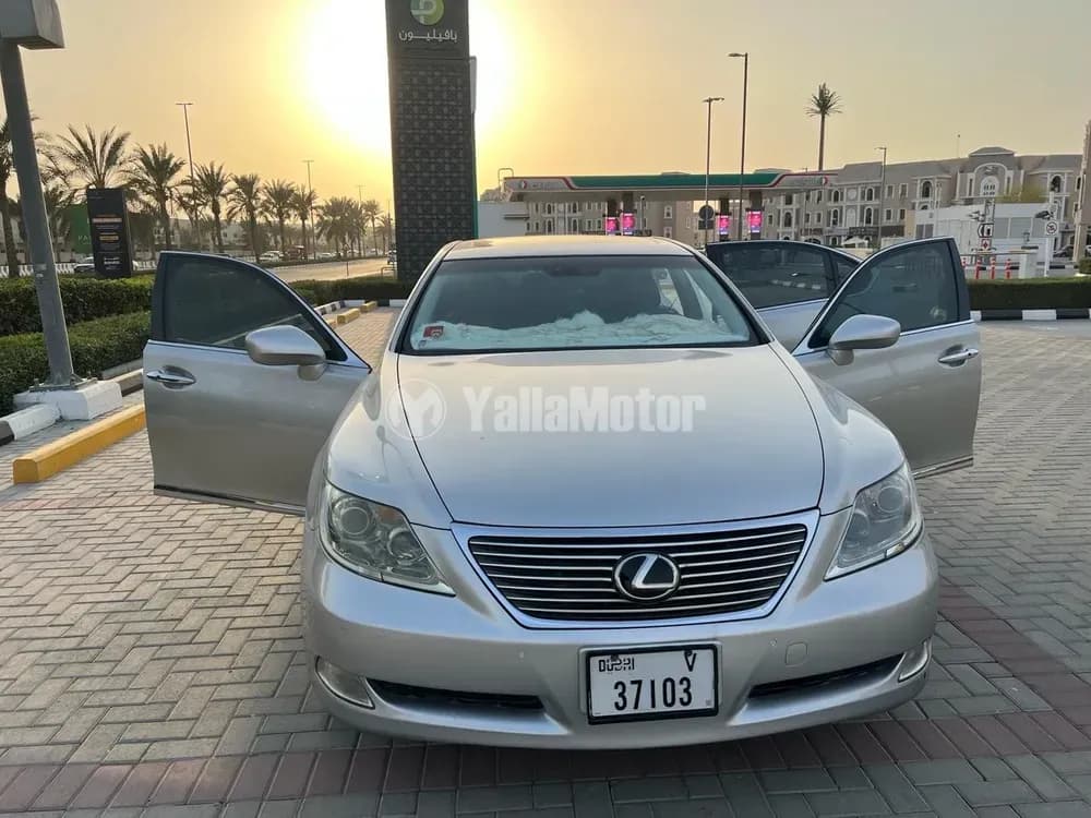 Used Lexus LS 460 4 door 4.6L SWB 2007