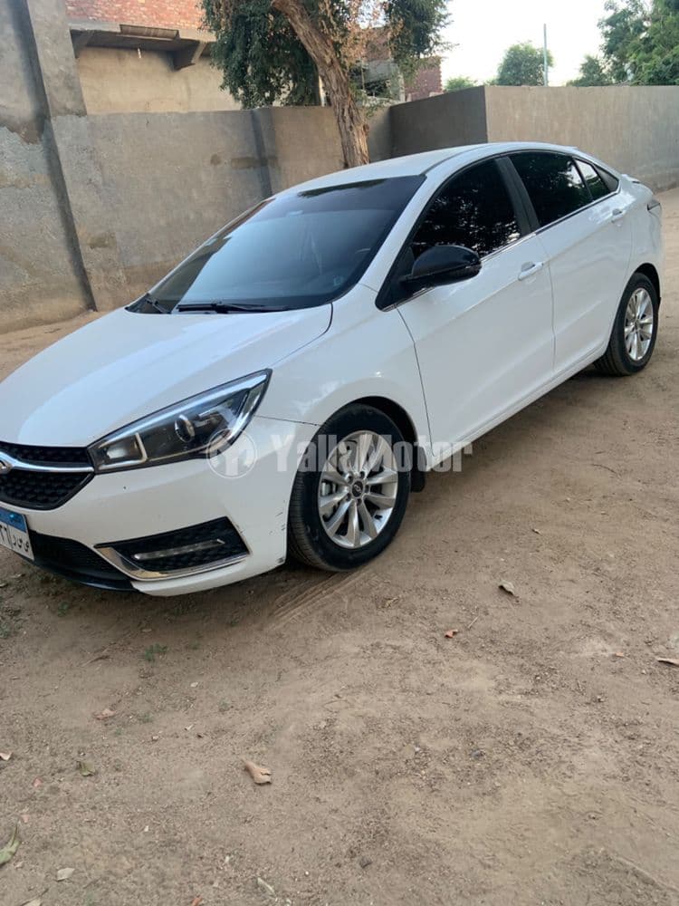 شيري أزيرو5 1.5L Luxury 2021 مستعملة