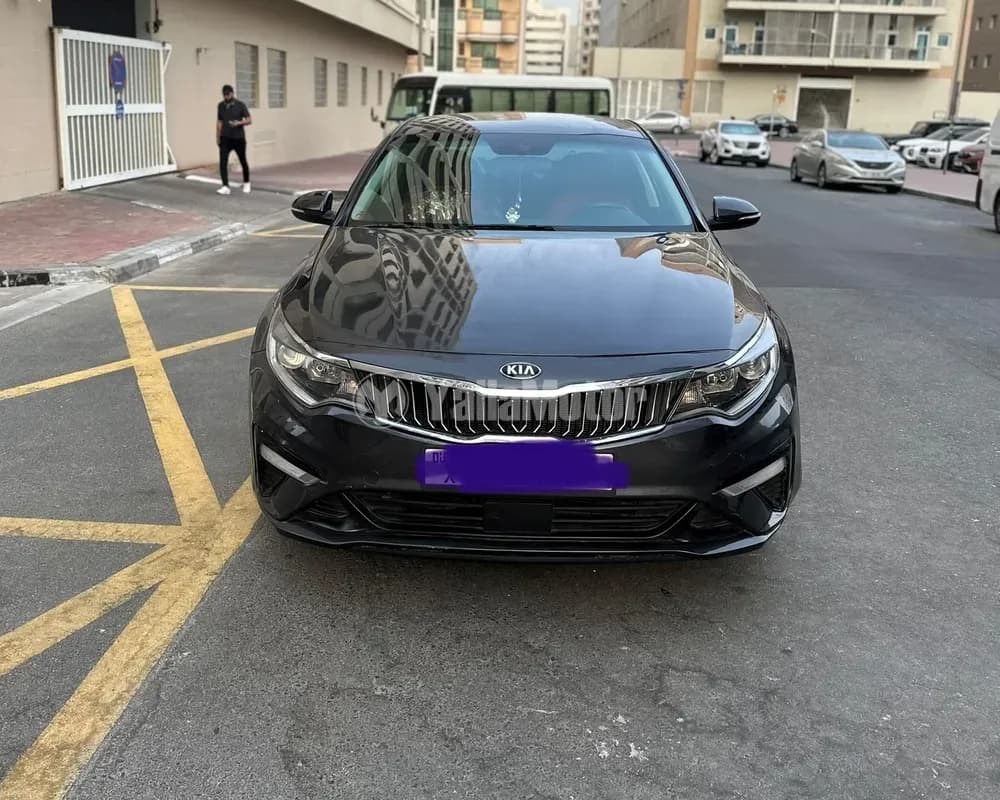 كيا أوبتيما 4 Door 2.4L LX 2018 مستعملة