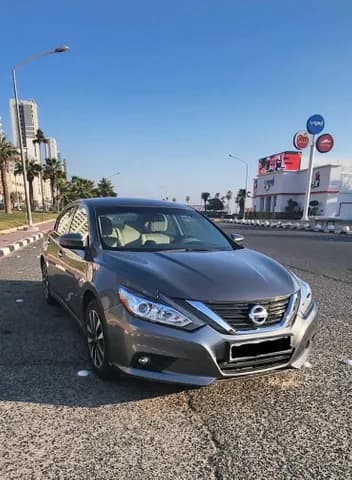 Used Nissan Altima 2.5 SV 2017 Used Nissan Altima 2.5 SV 2017 for sale