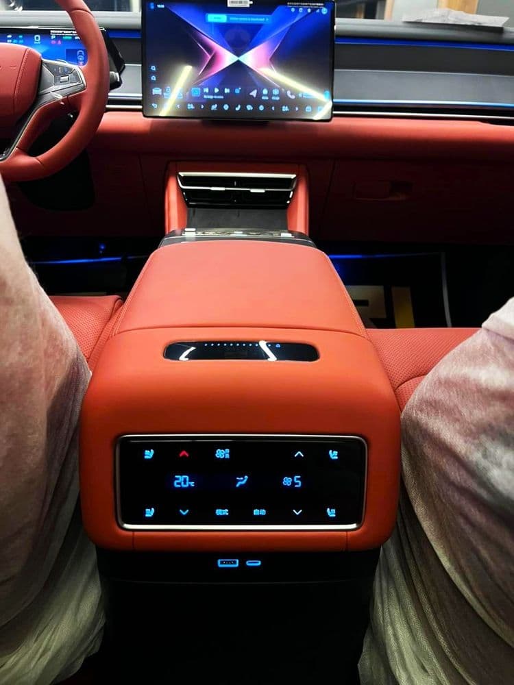 بيد Tang 2025 الجديد