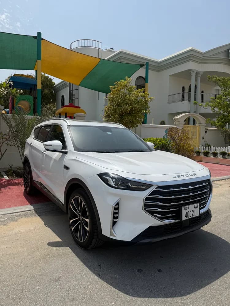 مستعملة جيتور X70 Plus 1.6T Luxury 7 Seater 2023