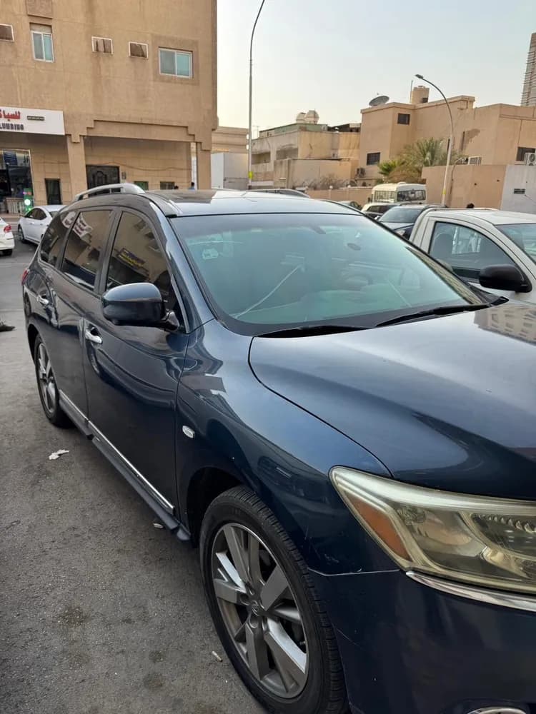 Used Nissan Pathfinder 3.5L SV 4WD 2014