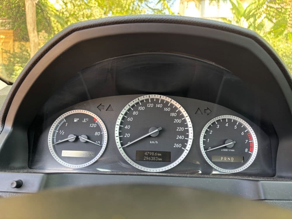 مستعملة مرسيدس بنز الفئة سي C 180 2010