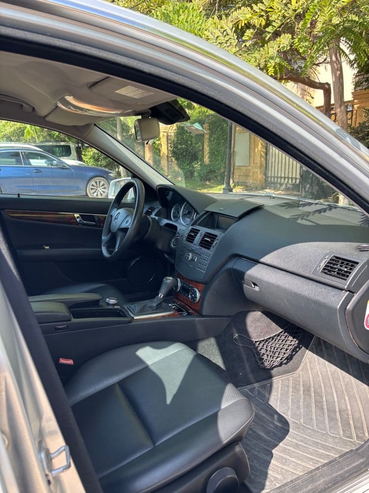 مستعملة مرسيدس بنز الفئة سي C 180 2010