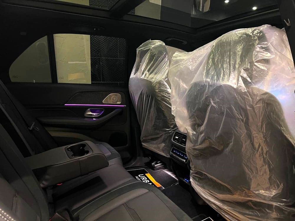 New Mercedes-Benz GL-Class 2025