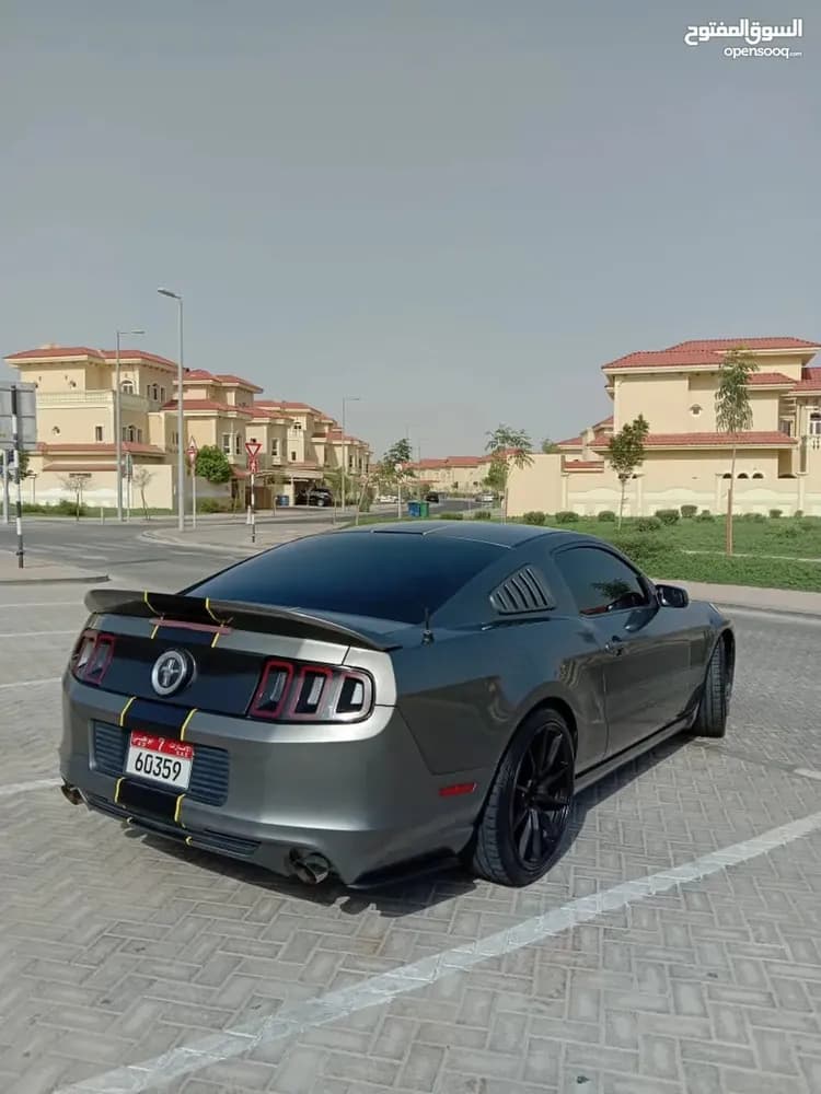 Used Ford Mustang V6 2013