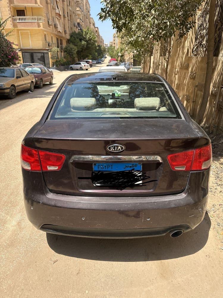 كيا سيراتو 1.6L Sedan 2011 مستعملة