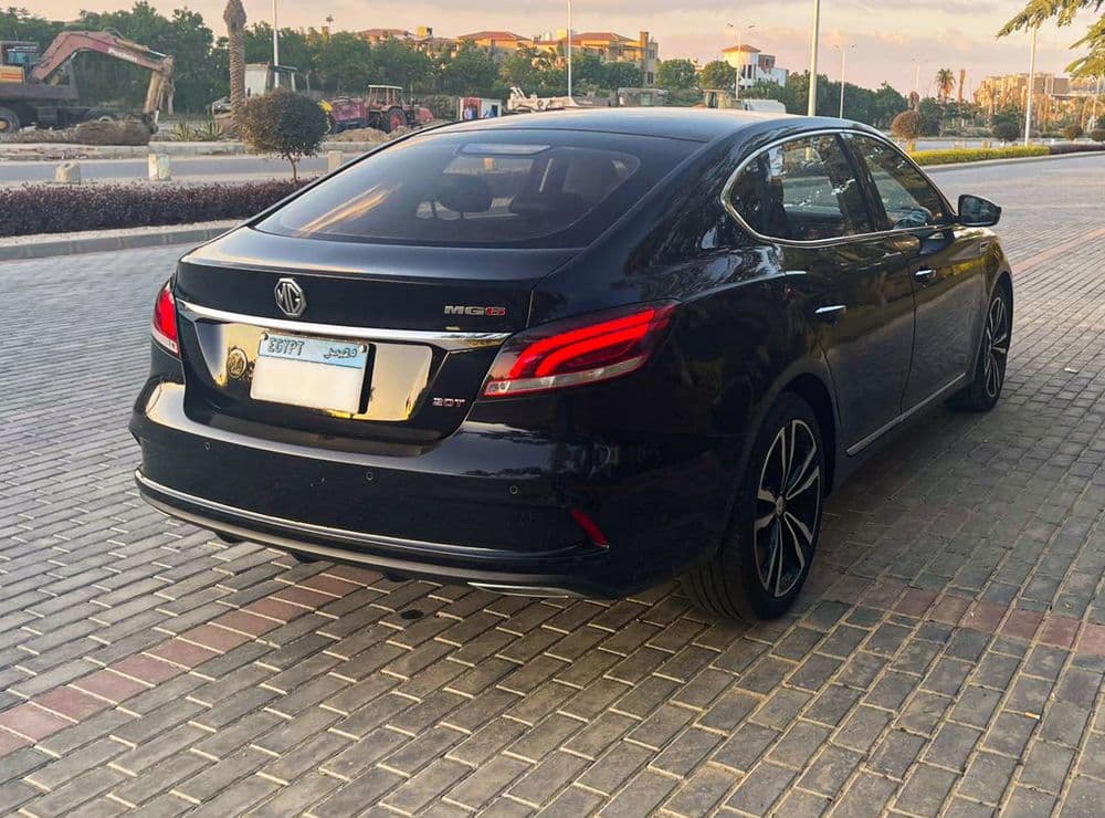 إم جي 6 1.5T LUX Red Interior 2022 مستعملة