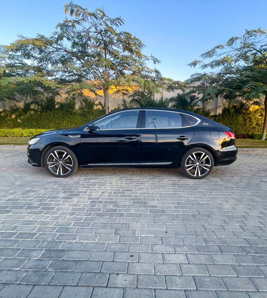 إم جي 6 1.5T LUX Red Interior 2022 مستعملة