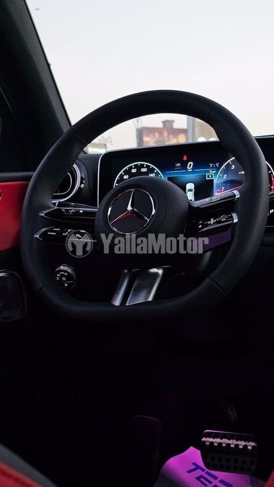 New Mercedes-Benz 300 2024