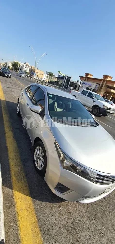 Used Toyota Corolla 2015