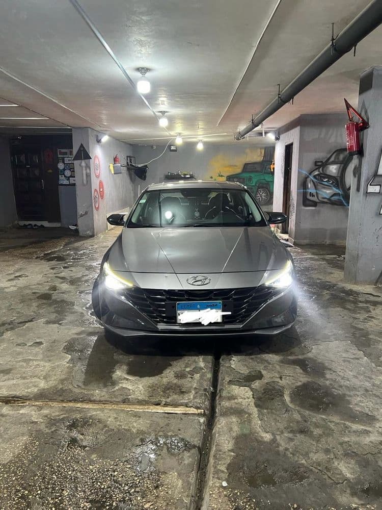 Used Hyundai Elantra 2021