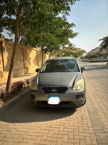 Used Kia Carens 1.6L Top 2011