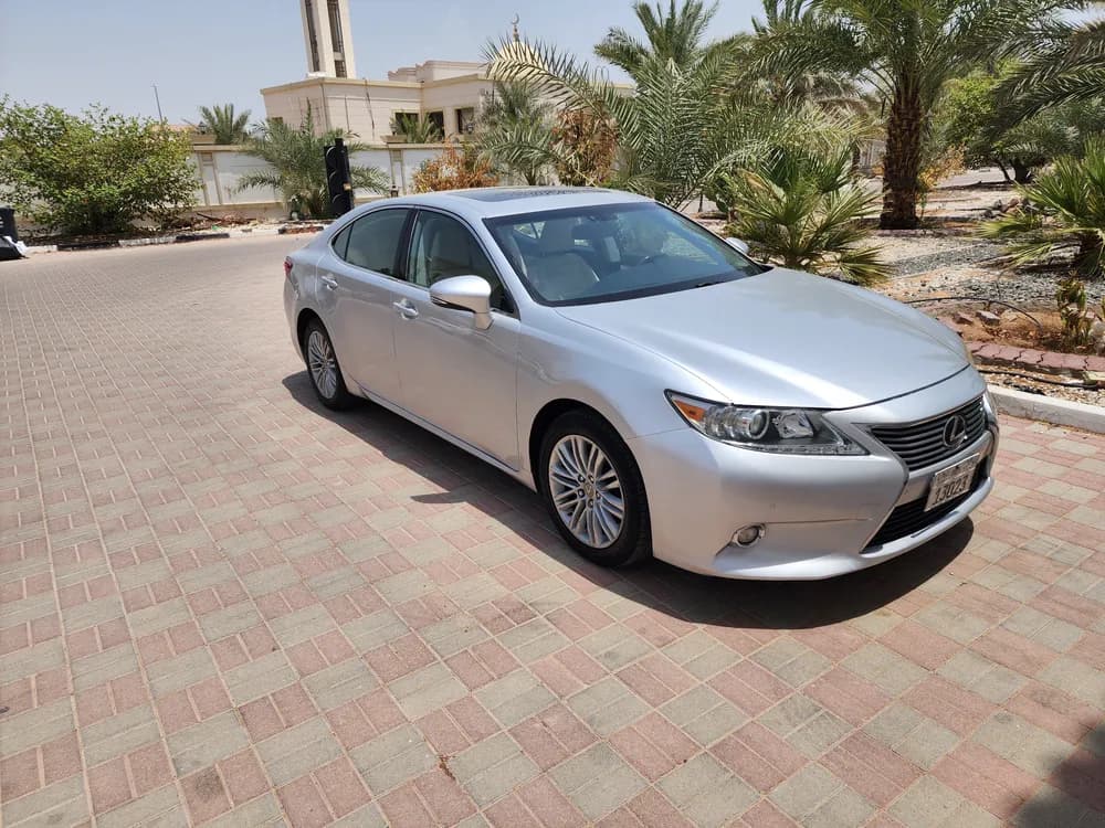 Used Lexus ES 350 4 door 3.5L 2014