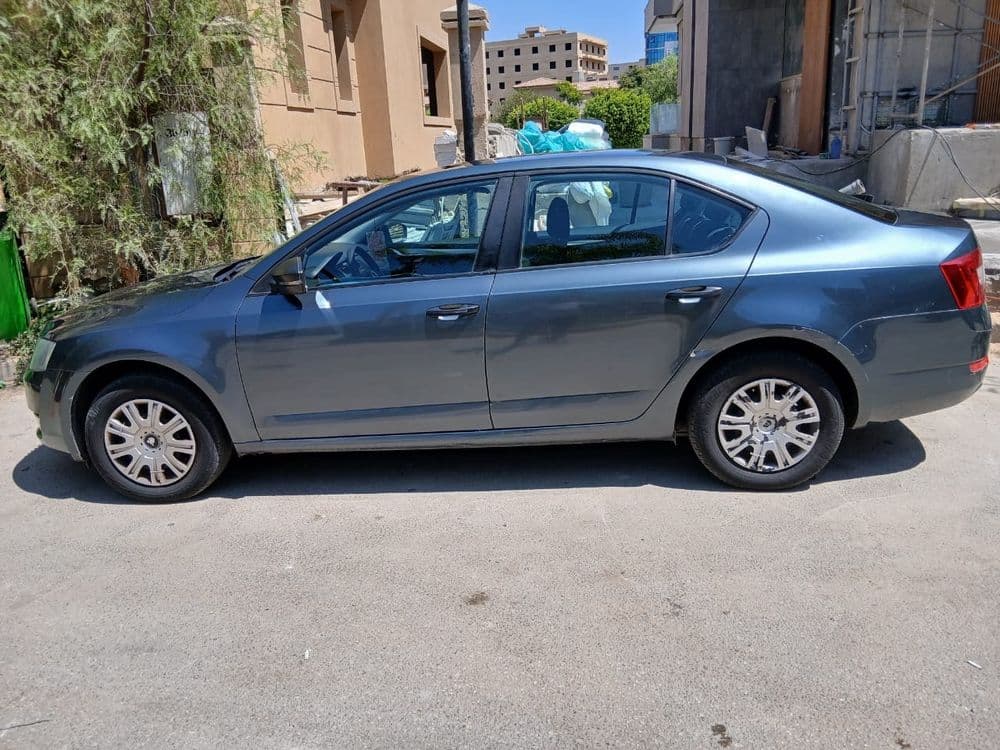 سكودا أوكتافيا Active 1.6 2015 مستعملة