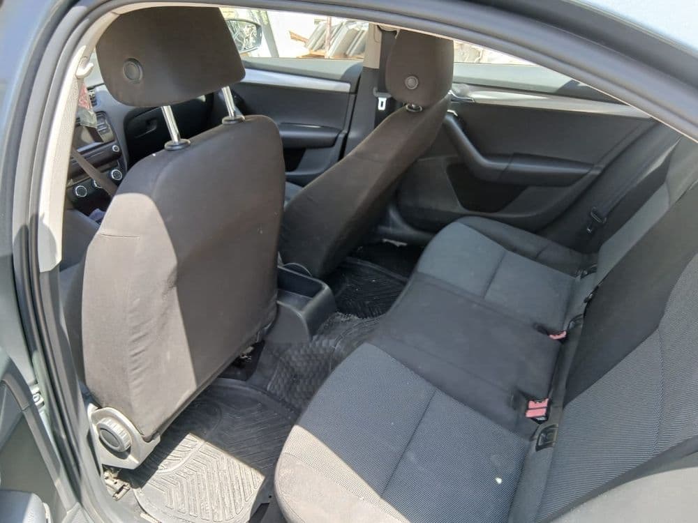 سكودا أوكتافيا Active 1.6 2015 مستعملة