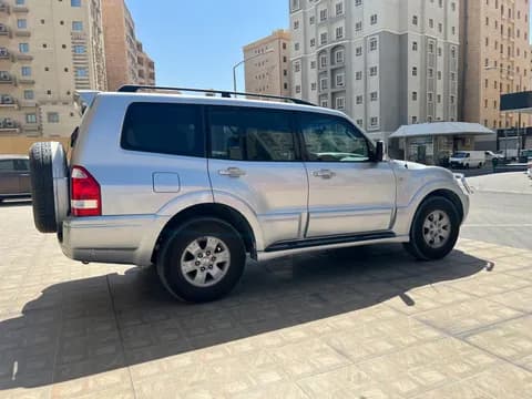 Used Mitsubishi Pajero GLS V6 2005 Used Mitsubishi Pajero GLS V6 2005 used_cars.forSale