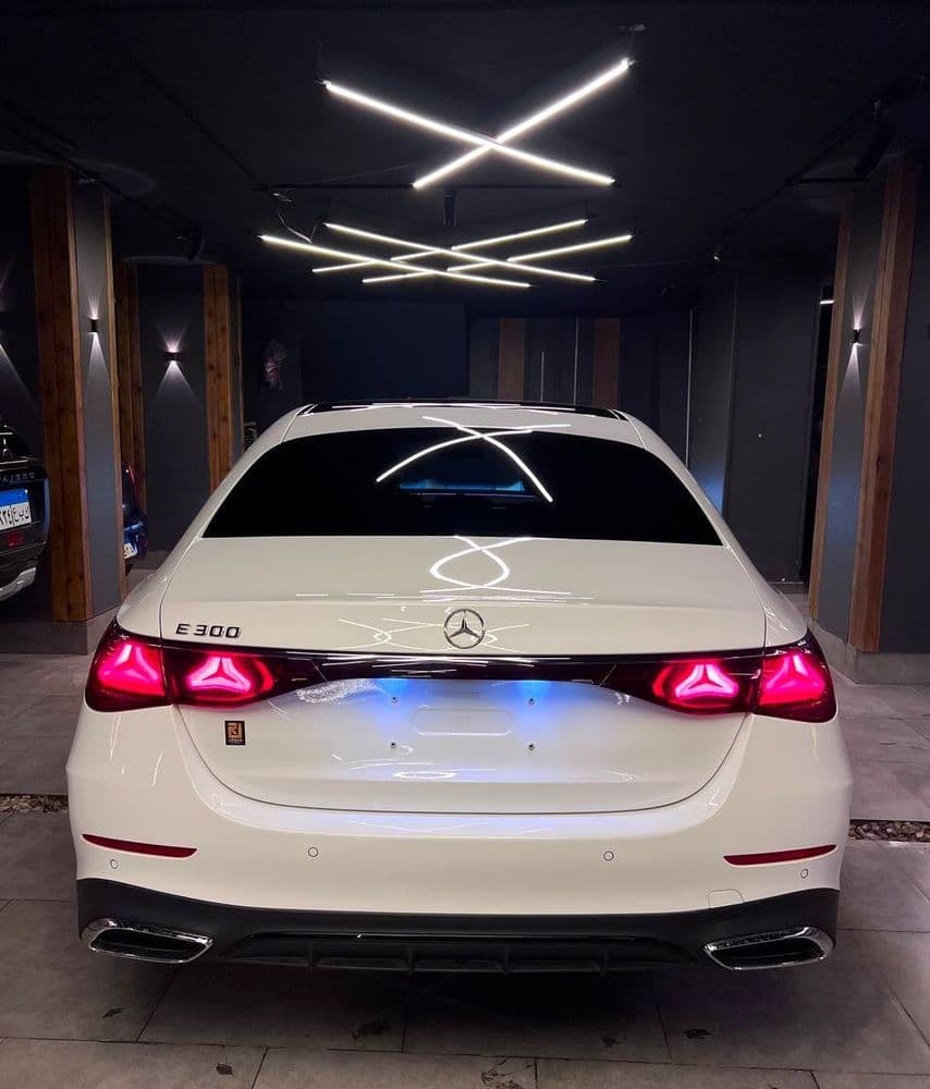 New Mercedes-Benz E-Class E 300 2024