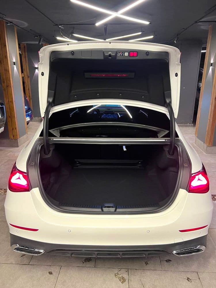 New Mercedes-Benz E-Class E 300 2024