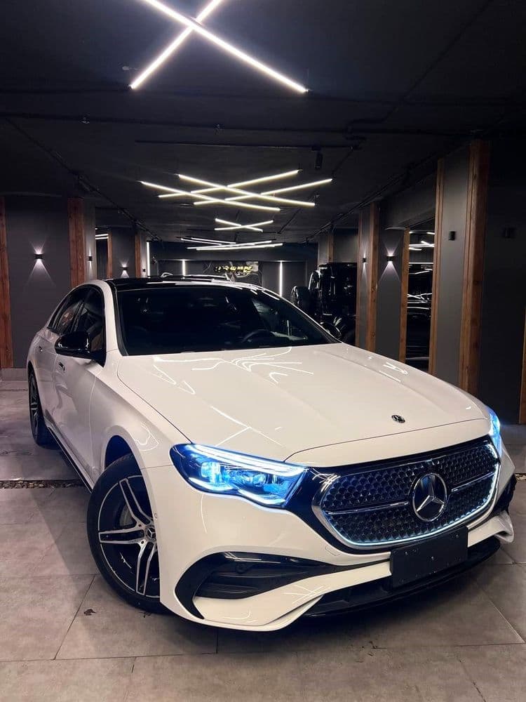 New Mercedes-Benz E-Class E 300 2024