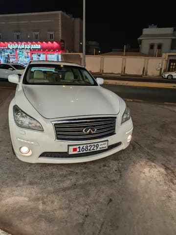 انفينيتي كيو70 3.7L Excellence 2014 مستعملة انفينيتي كيو70 3.7L Excellence 2014 مستعملة للبيع