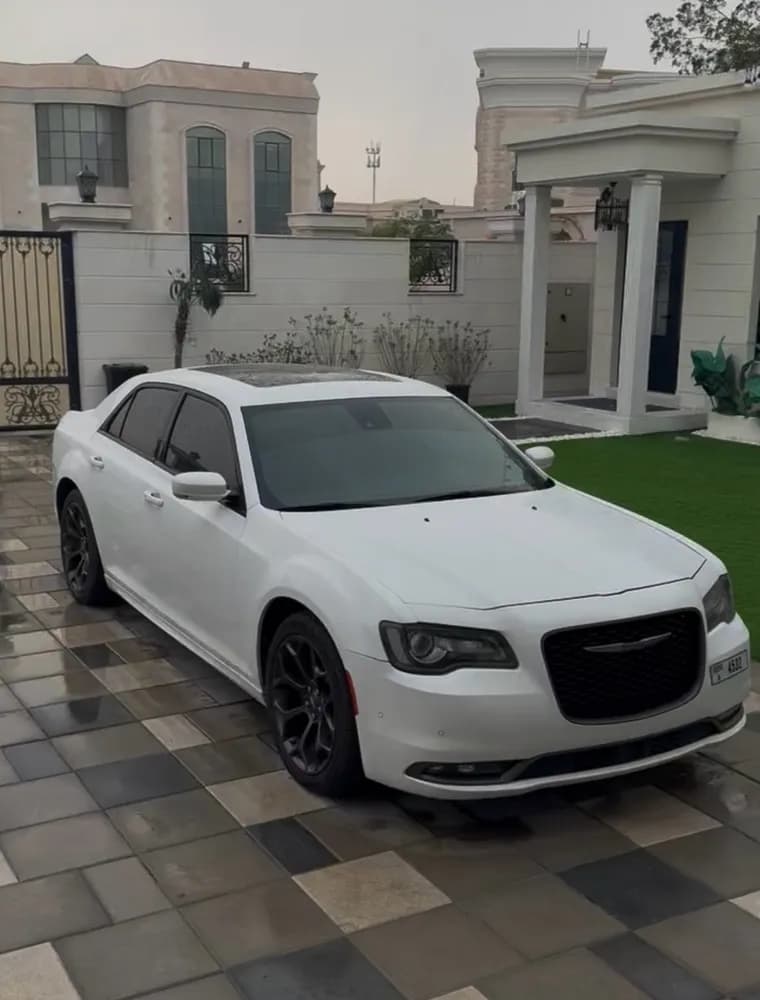 Used Chrysler 300 5.7L V8 Luxury 2016