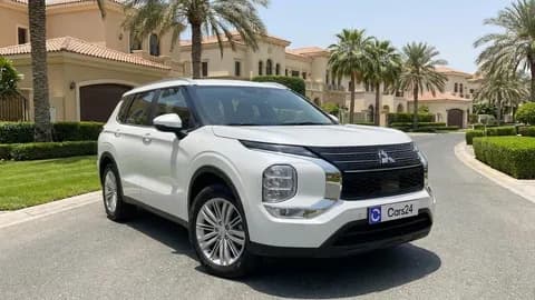 ميتسوبيشي أوتلاندر 2.4L GLX Mid Option (7-Seater) 2023 مستعملة ميتسوبيشي أوتلاندر 2.4L GLX Mid Option (7-Seater) 2023 مستعملة للبيع