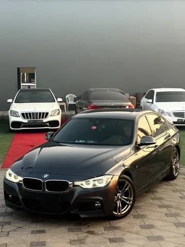 بي إم دبليو الفئة الثالثة-سيدان 320i 2018 مستعملة بي إم دبليو الفئة الثالثة-سيدان 320i 2018 مستعملة للبيع