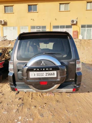 ميتسوبيشي باجيرو الجيل الرابع 3.8L 2014 مستعملة ميتسوبيشي باجيرو الجيل الرابع 3.8L 2014 مستعملة للبيع