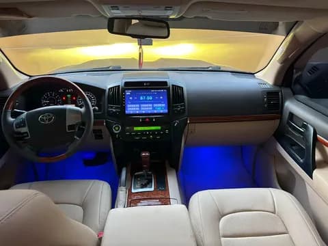 تويوتا لاند كروز 2013 مستعملة تويوتا لاند كروز 2013 مستعملة used_cars.forSale