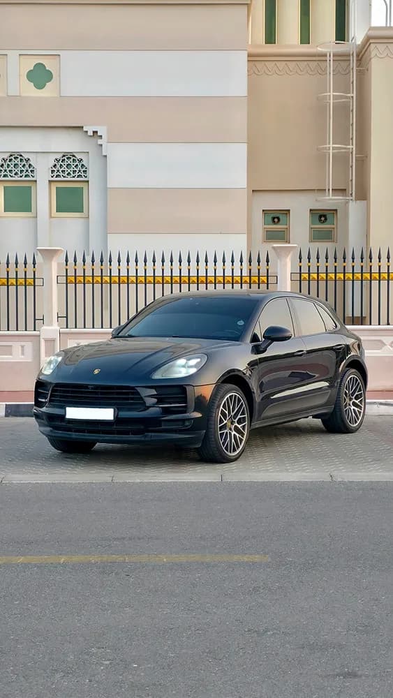 Used Porsche Macan Turbo 2021