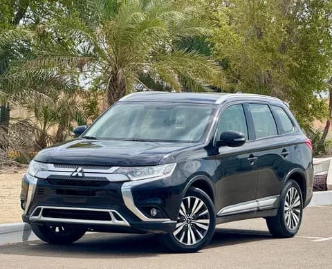 ميتسوبيشي أوتلاندر 2.4L GLX (7-Seater) 2022 مستعملة ميتسوبيشي أوتلاندر 2.4L GLX (7-Seater) 2022 مستعملة للبيع