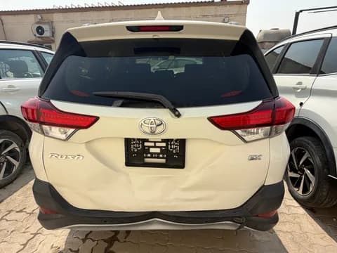 تويوتا راش 1.5L EX 2021 مستعملة تويوتا راش 1.5L EX 2021 مستعملة للبيع
