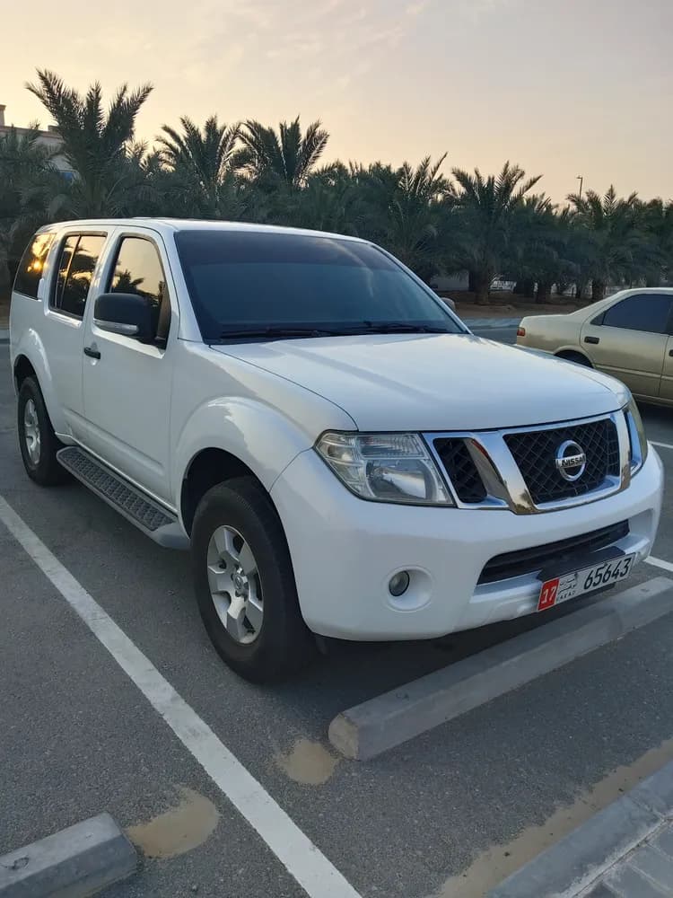 Used Nissan Pathfinder 3.5L S 4WD 2014