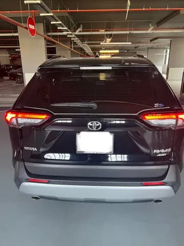 تويوتا راف4 2.5L (2WD) VX 2023 مستعملة تويوتا راف4 2.5L (2WD) VX 2023 مستعملة للبيع