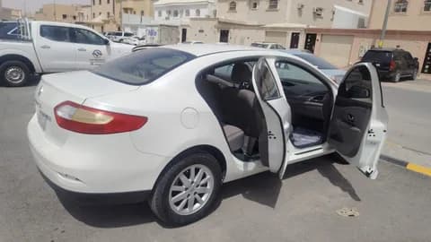 رينو فلوينس 4 Door 1.6L CVT 2013 مستعملة رينو فلوينس 4 Door 1.6L CVT 2013 مستعملة used_cars.forSale