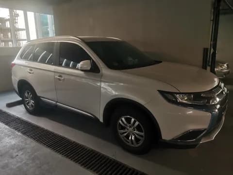 Used Mitsubishi Outlander 2.4L 2017 Used Mitsubishi Outlander 2.4L 2017 used_cars.forSale
