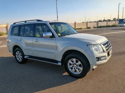 Used Mitsubishi Pajero 3.5L 5 Door Mid 2017 Used Mitsubishi Pajero 3.5L 5 Door Mid 2017 used_cars.forSale