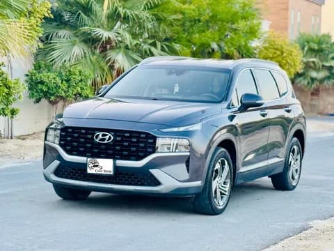 هيونداي سانتافيه 2.4L دفع أمامي 2022 مستعملة هيونداي سانتافيه 2.4L دفع أمامي 2022 مستعملة للبيع