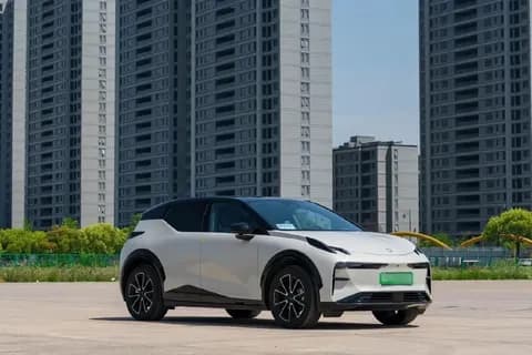 زيكر X 69-kwh-272-hp 2023 مستعملة زيكر X 69-kwh-272-hp 2023 مستعملة للبيع