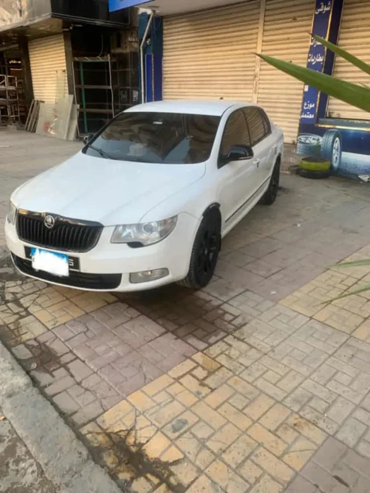 Used Skoda Superb 2011 Used Skoda Superb 2011 used_cars.forSale